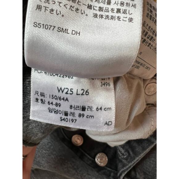 Levi’s Premium  wedgie straight cropped jeans size 25, 26 inch length Big E - Picture 9 of 12